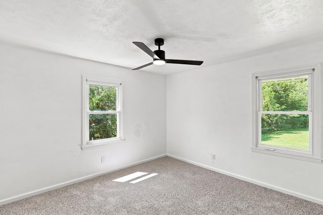 203 Rebecca Ln, Clarksville, TN 37042