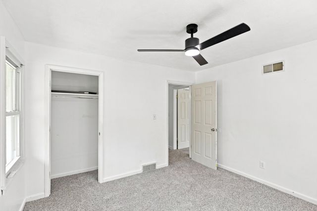 203 Rebecca Ln, Clarksville, TN 37042