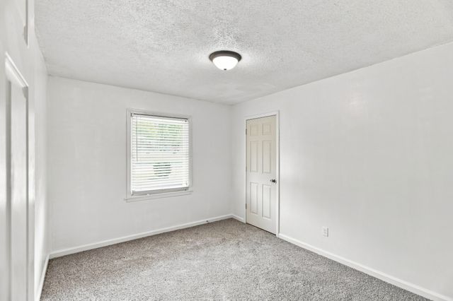 203 Rebecca Ln, Clarksville, TN 37042