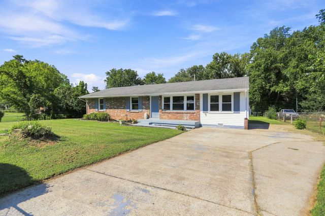 203 Rebecca Ln, Clarksville, TN 37042
