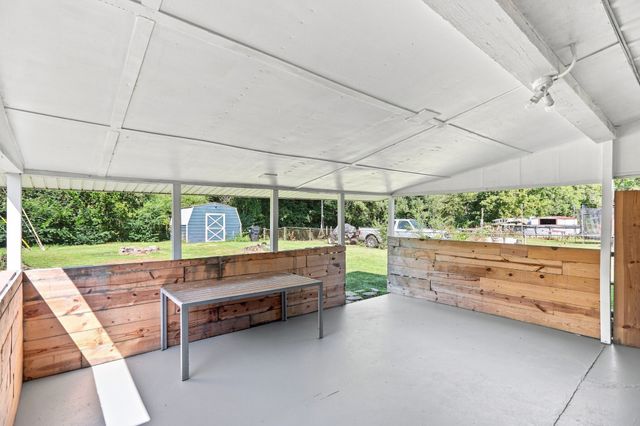203 Rebecca Ln, Clarksville, TN 37042