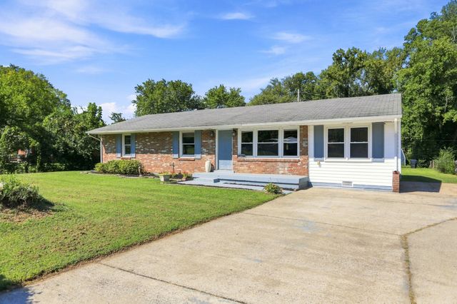 203 Rebecca Ln, Clarksville, TN 37042