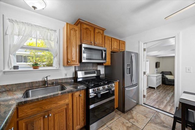 3523 Page Street, Redwood City, CA 94063