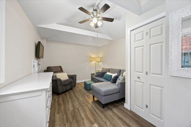 3523 Page Street, Redwood City, CA 94063
