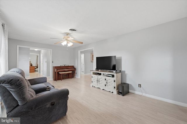 112 ROCKBRIDGE RD, Stephens City, VA 22655