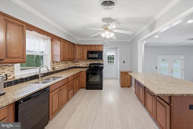 112 ROCKBRIDGE RD, Stephens City, VA 22655