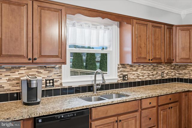 112 ROCKBRIDGE RD, Stephens City, VA 22655