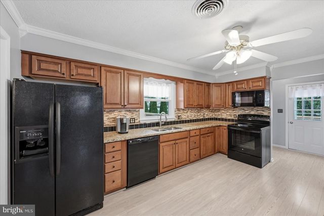 112 ROCKBRIDGE RD, Stephens City, VA 22655