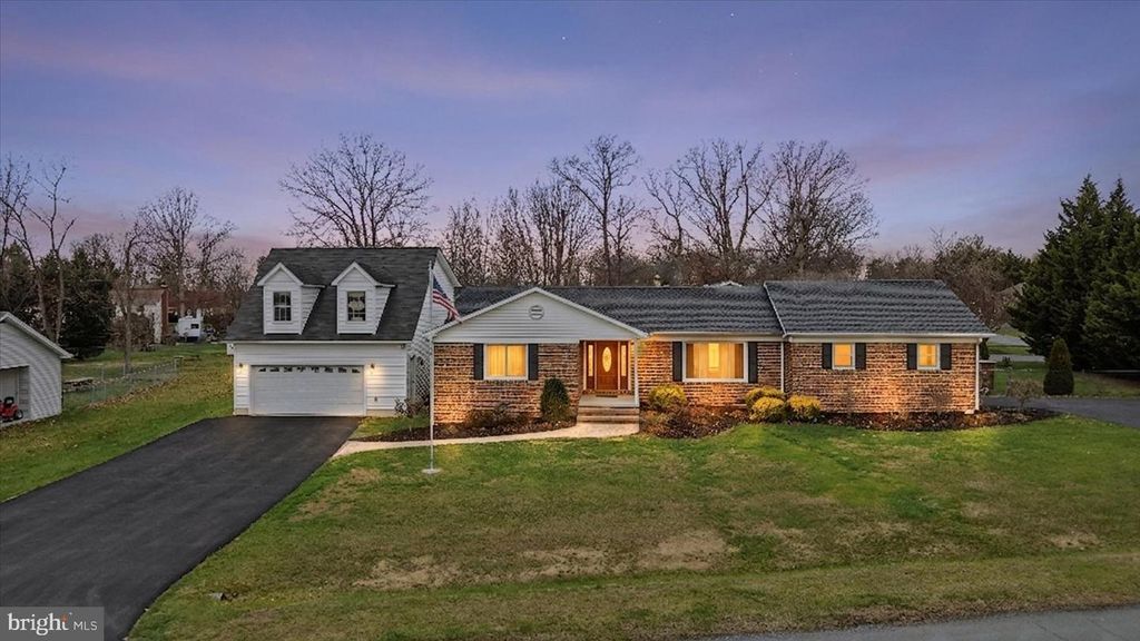 112 ROCKBRIDGE RD, Stephens City, VA 22655