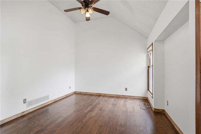 16405 E Gudgell Court, Independence, MO 64055