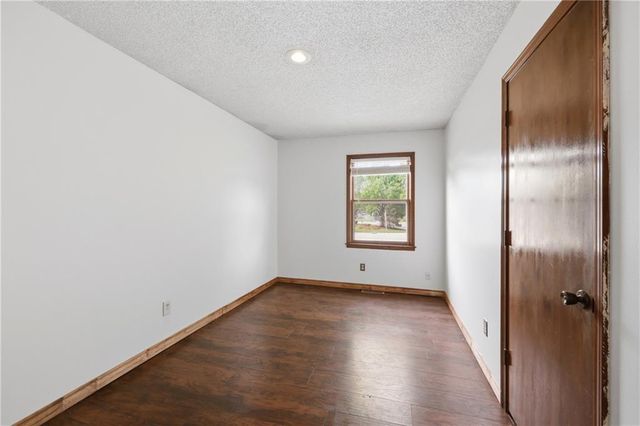 16405 E Gudgell Court, Independence, MO 64055