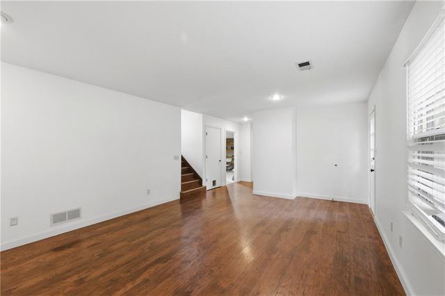 16405 E Gudgell Court, Independence, MO 64055