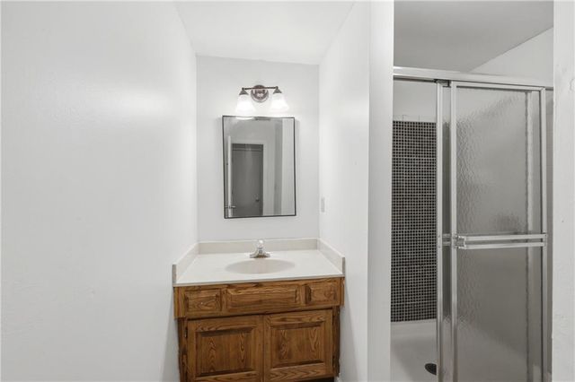 16405 E Gudgell Court, Independence, MO 64055