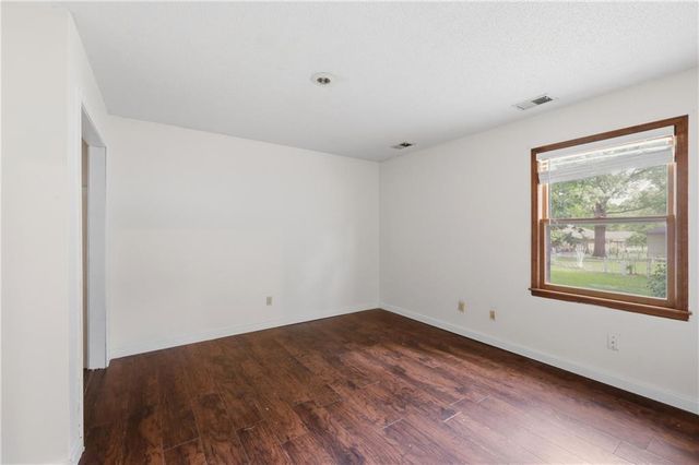 16405 E Gudgell Court, Independence, MO 64055