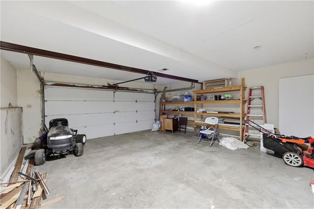 16405 E Gudgell Court, Independence, MO 64055