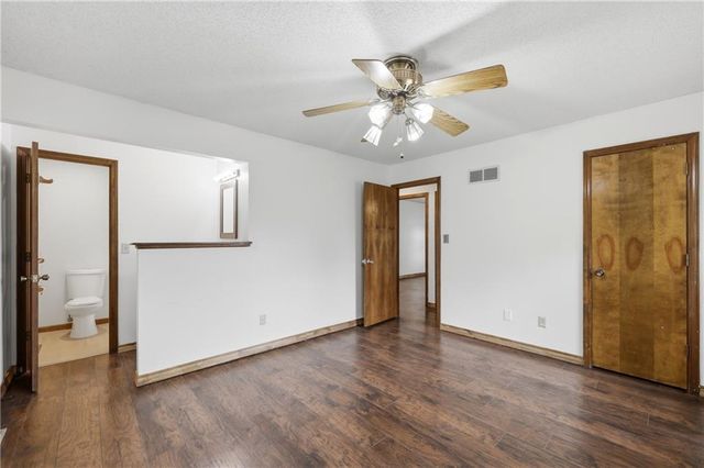 16405 E Gudgell Court, Independence, MO 64055