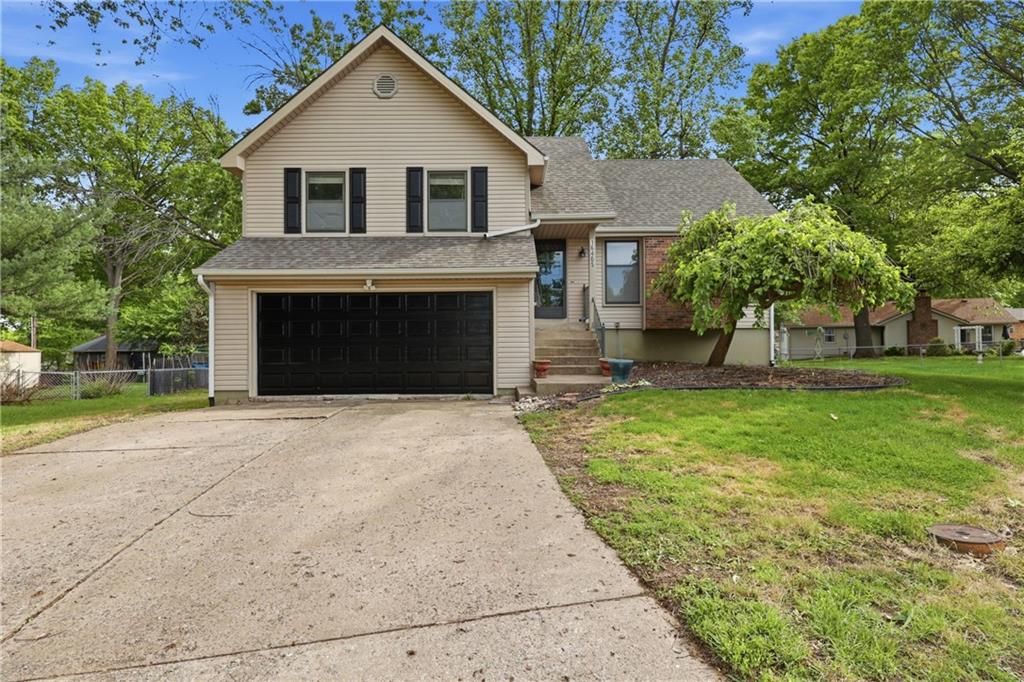 16405 E Gudgell Court, Independence, MO 64055