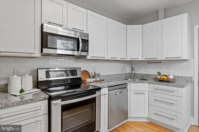 1214 N LECOUNT ST, Philadelphia, PA 19121