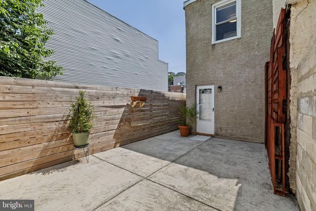 1214 N LECOUNT ST, Philadelphia, PA 19121