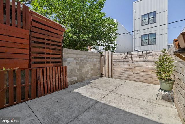 1214 N LECOUNT ST, Philadelphia, PA 19121