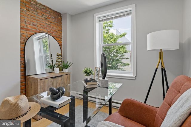1214 N LECOUNT ST, Philadelphia, PA 19121