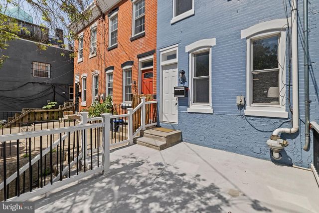 1214 N LECOUNT ST, Philadelphia, PA 19121