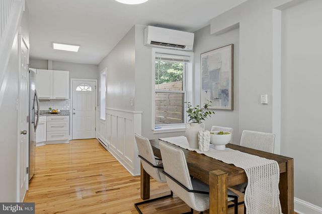 1214 N LECOUNT ST, Philadelphia, PA 19121