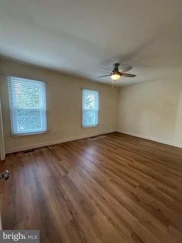 10638 WAKEMAN DR, Fredericksburg, VA 22407