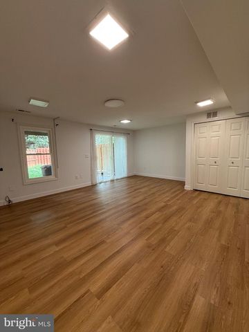 10638 WAKEMAN DR, Fredericksburg, VA 22407