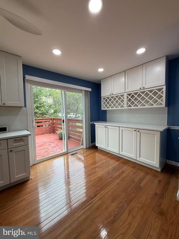 10638 WAKEMAN DR, Fredericksburg, VA 22407