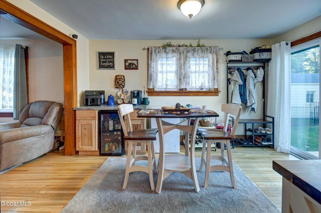 15 W 12th Avenue, Gloversville, NY 12078