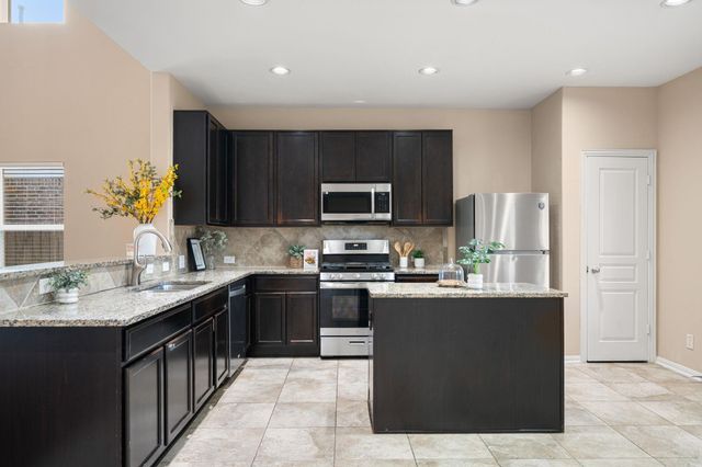 4819 Seaside Sparrow Lane, Baytown, TX 77521