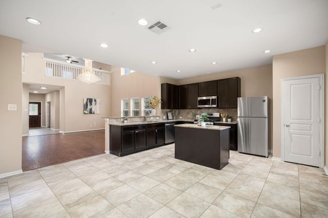 4819 Seaside Sparrow Lane, Baytown, TX 77521