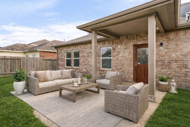 4819 Seaside Sparrow Lane, Baytown, TX 77521