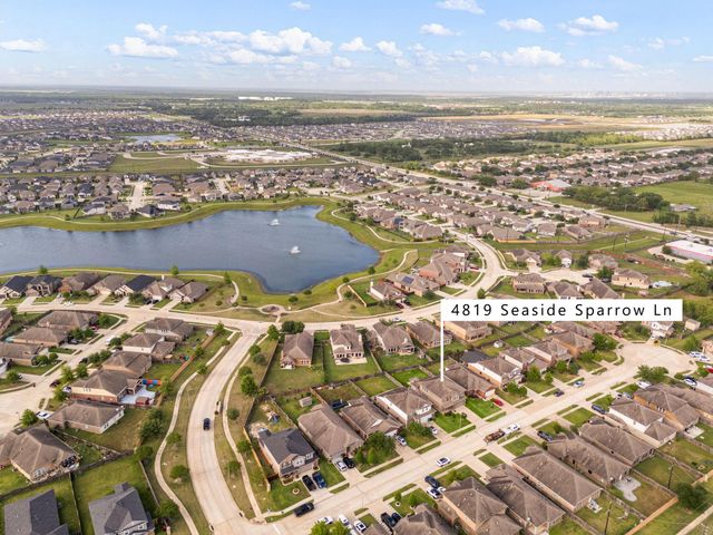 4819 Seaside Sparrow Lane, Baytown, TX 77521