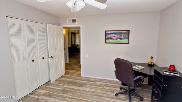 286 LEISURE WORLD --, Mesa, AZ 85206