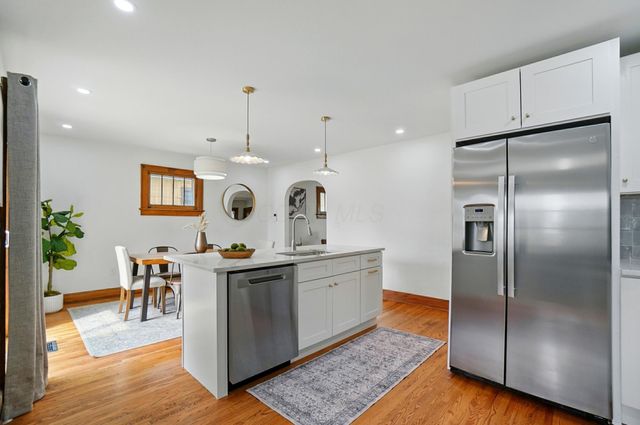2883 Indianola Avenue, Columbus, OH 43202
