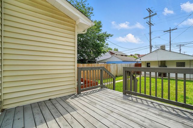 2883 Indianola Avenue, Columbus, OH 43202
