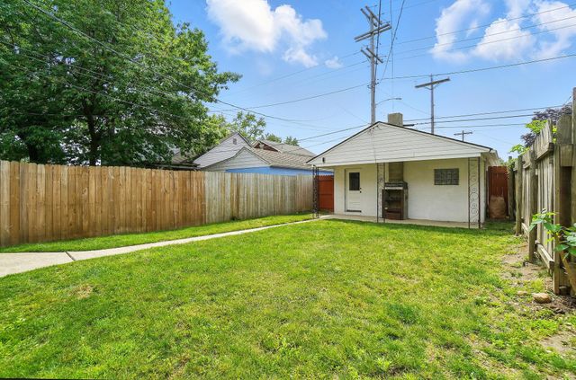 2883 Indianola Avenue, Columbus, OH 43202