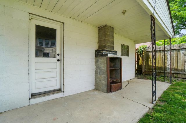 2883 Indianola Avenue, Columbus, OH 43202