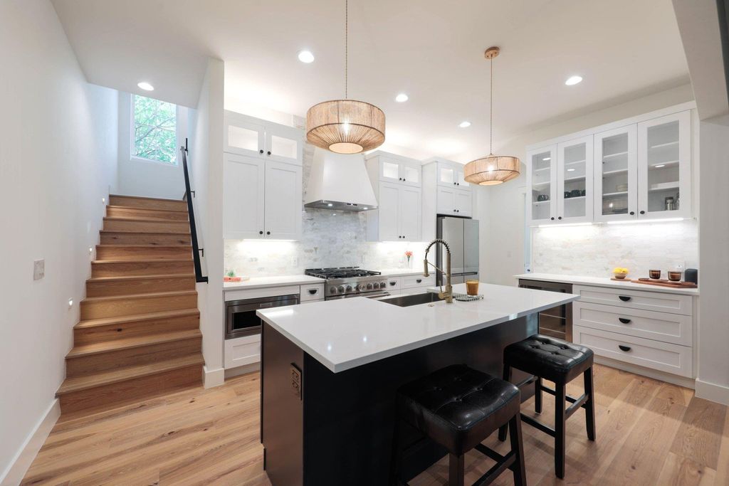 7310 Woodrow ST, Austin, TX 78757