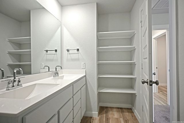 2561 Solon Lane, Seguin, TX 78155