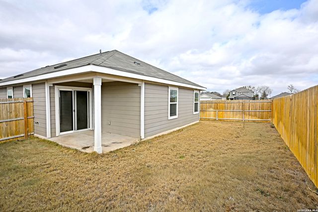 2561 Solon Lane, Seguin, TX 78155