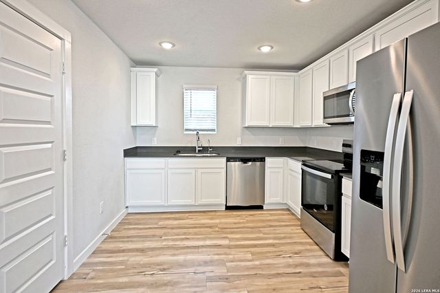 2561 Solon Lane, Seguin, TX 78155