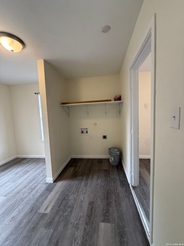 3103 NEPTUNE ST, San Antonio, TX 78226