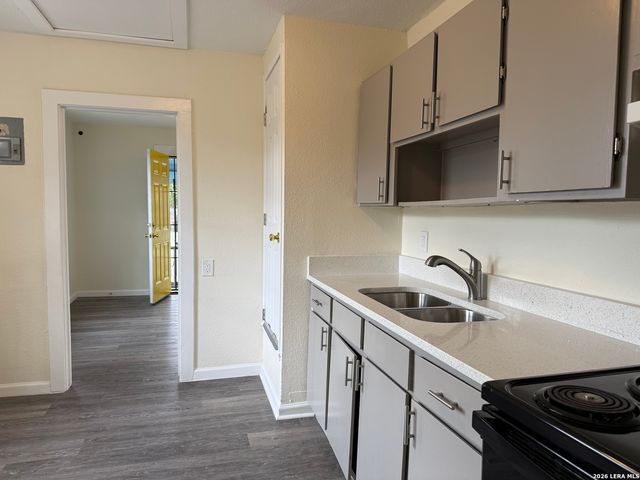 3103 NEPTUNE ST, San Antonio, TX 78226