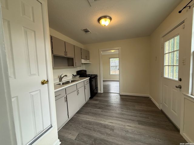 3103 NEPTUNE ST, San Antonio, TX 78226