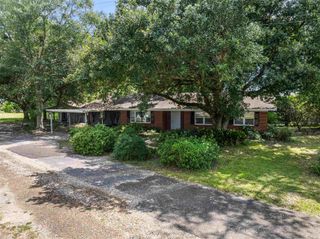 404 N 10th Street, Kinder, LA 70648