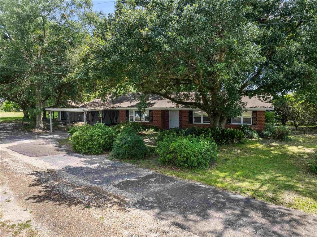 404 N 10th Street, Kinder, LA 70648