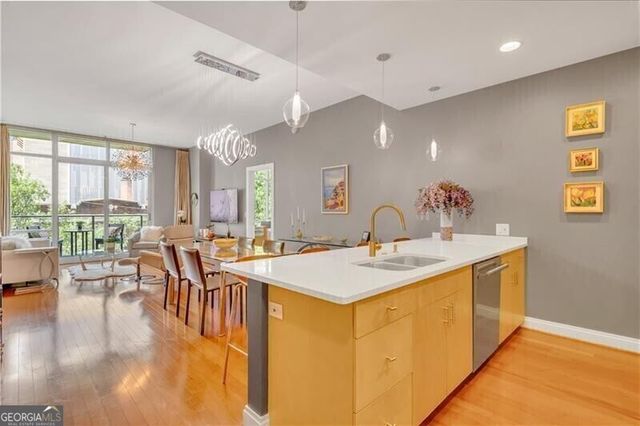 905 Juniper Street N 410, Atlanta, GA 30309